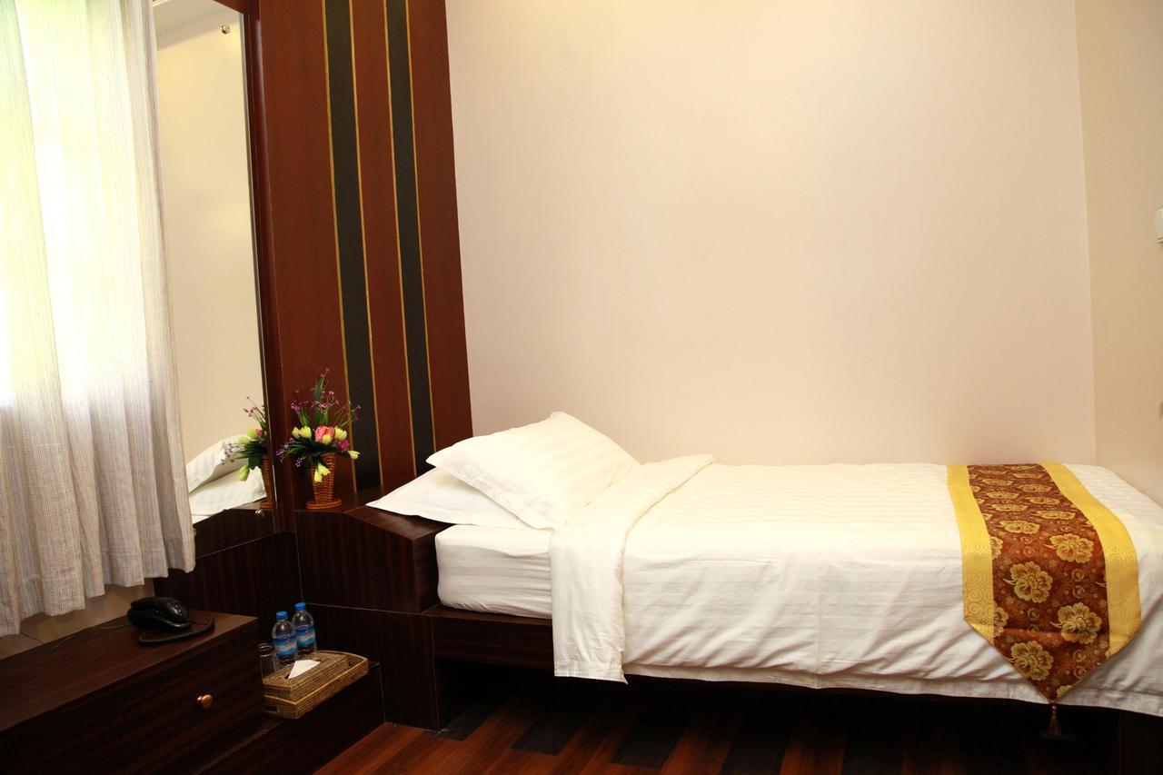 Sule Sapphire Inn Rangún Exteriér fotografie