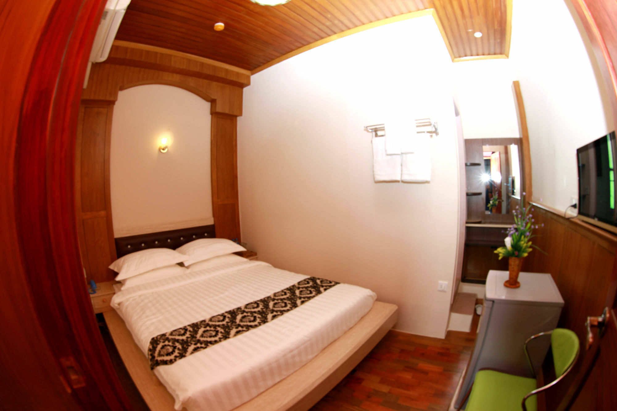 Sule Sapphire Inn Rangún Exteriér fotografie