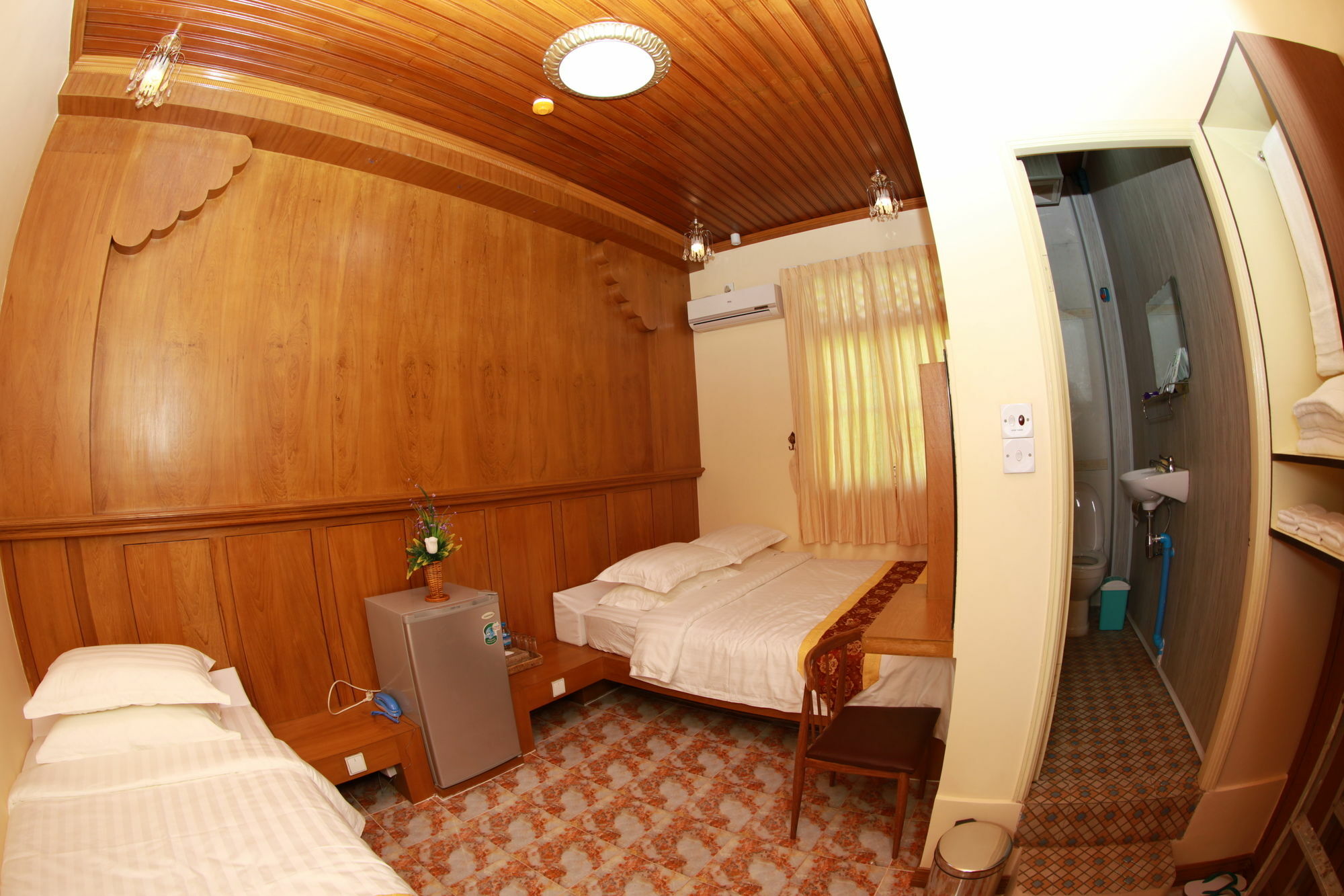 Sule Sapphire Inn Rangún Exteriér fotografie